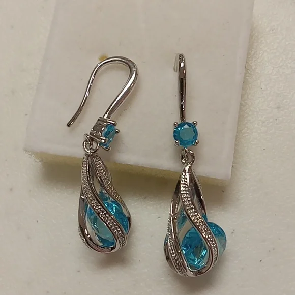 New rhinestone earrings - Picture 3 of 3